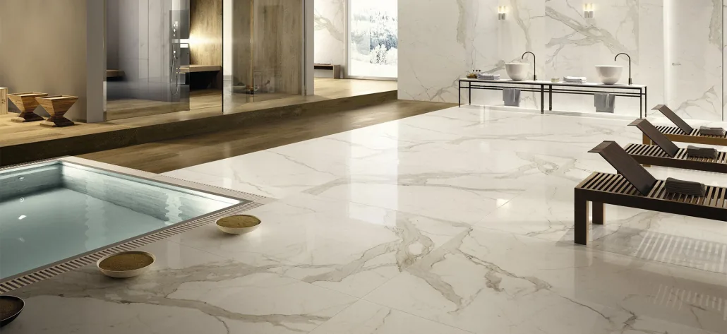 Marble-look bathroom surface and coordinated fixture details